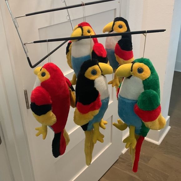 Five Pretty Plush Parrots - Picture 7 of 15